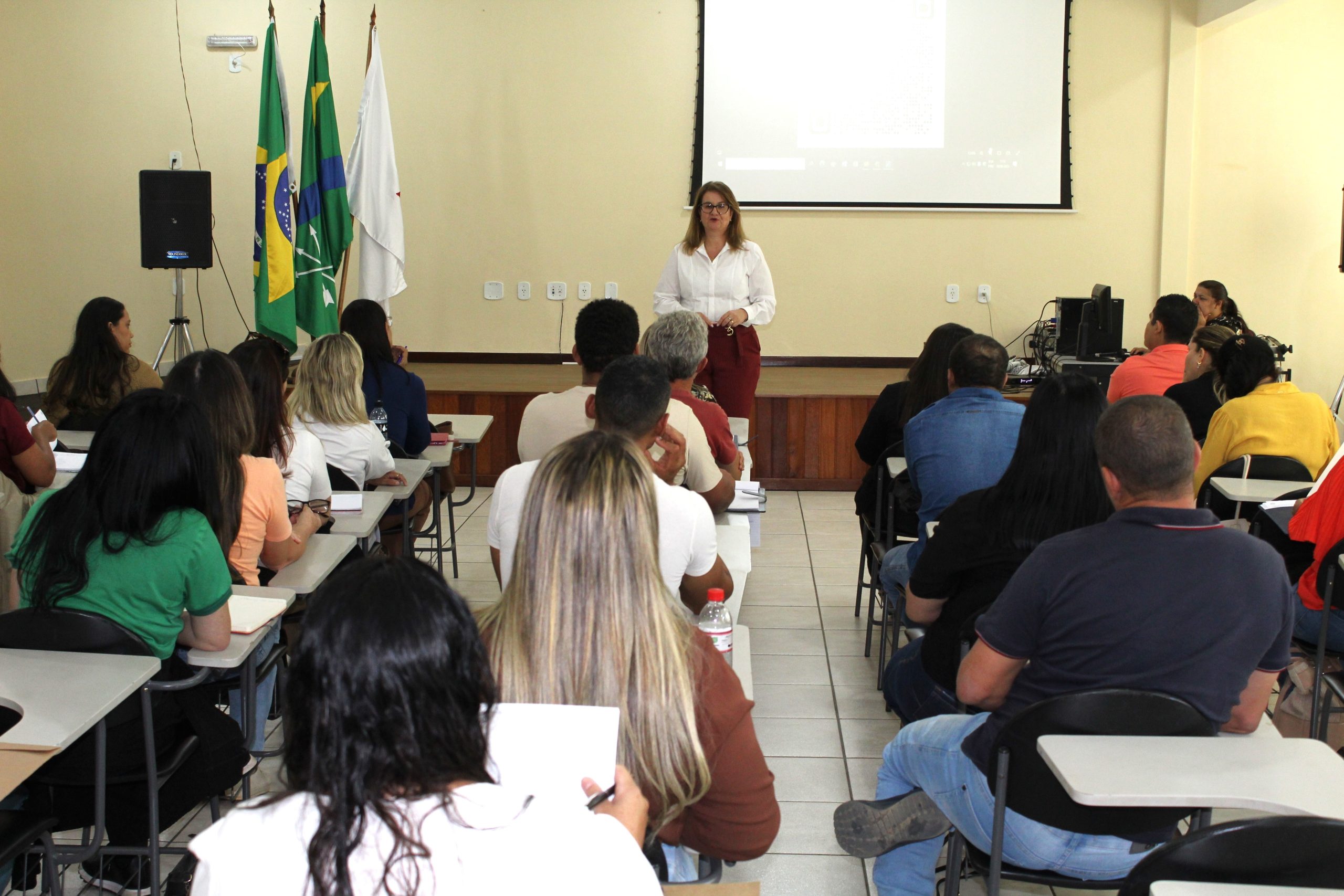 Encontro com foco nos resultados do IDEB e do SAEB